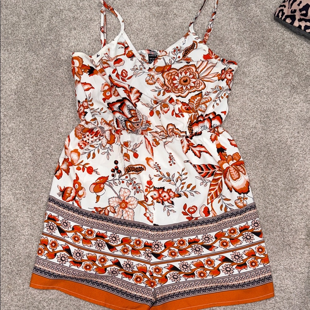 SHEIN White Floral Print Spaghetti Strap Romper - Orange & Brown Pattern
